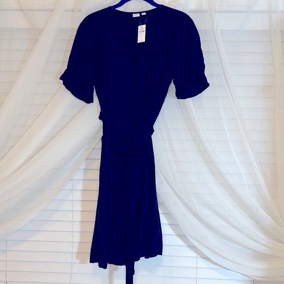 GAP Dresses & Skirts - Gap Wraparound Navy Dress